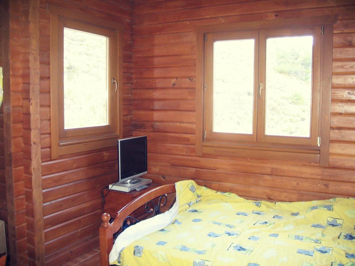 Villa Agros Timber Log House Extérieur photo