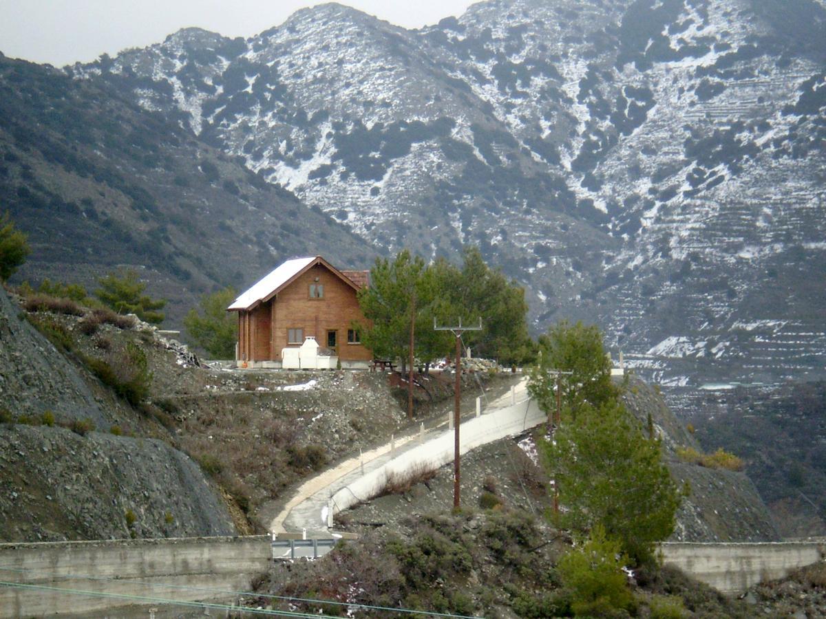 Villa Agros Timber Log House Extérieur photo
