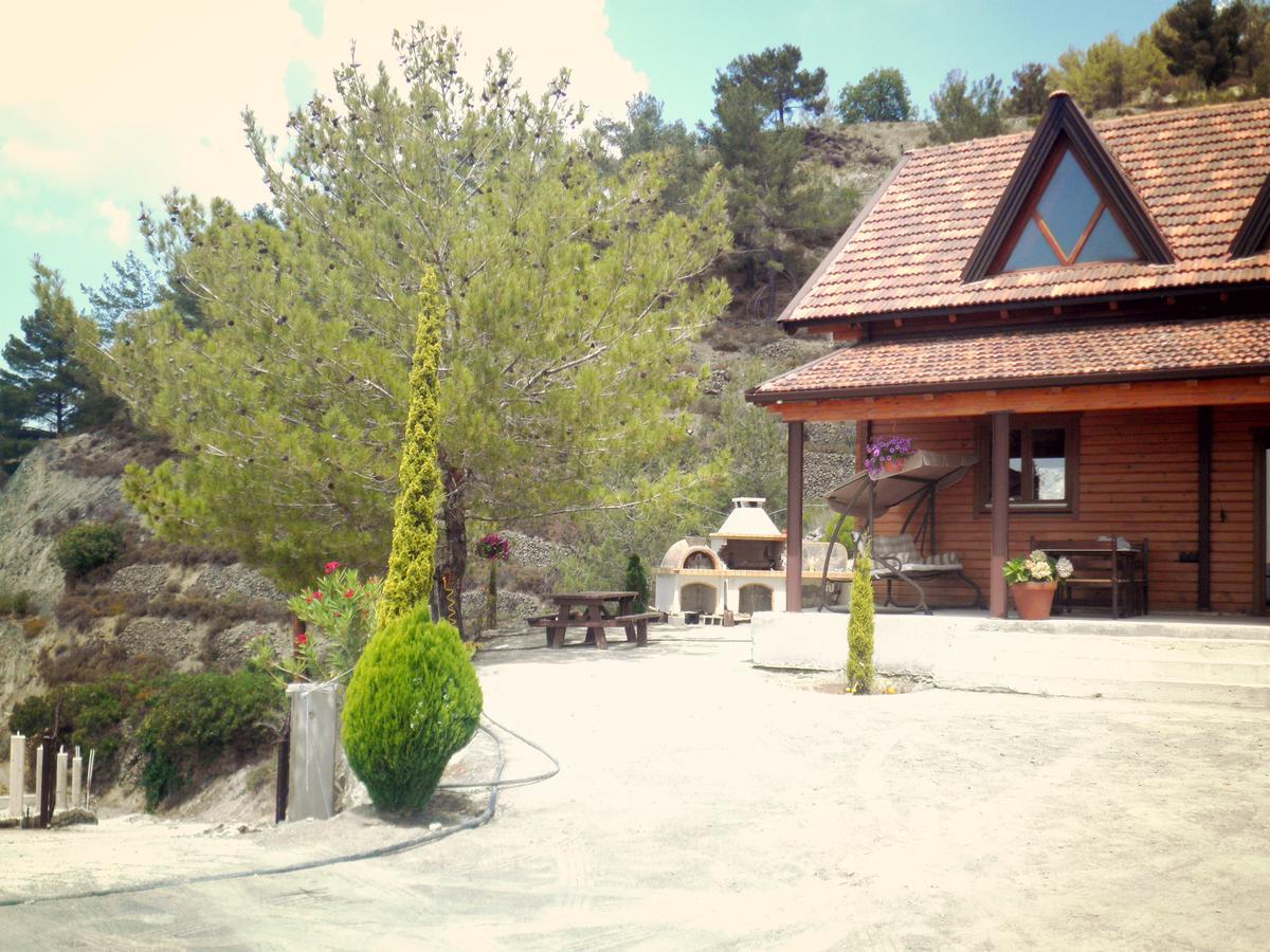 Villa Agros Timber Log House Extérieur photo
