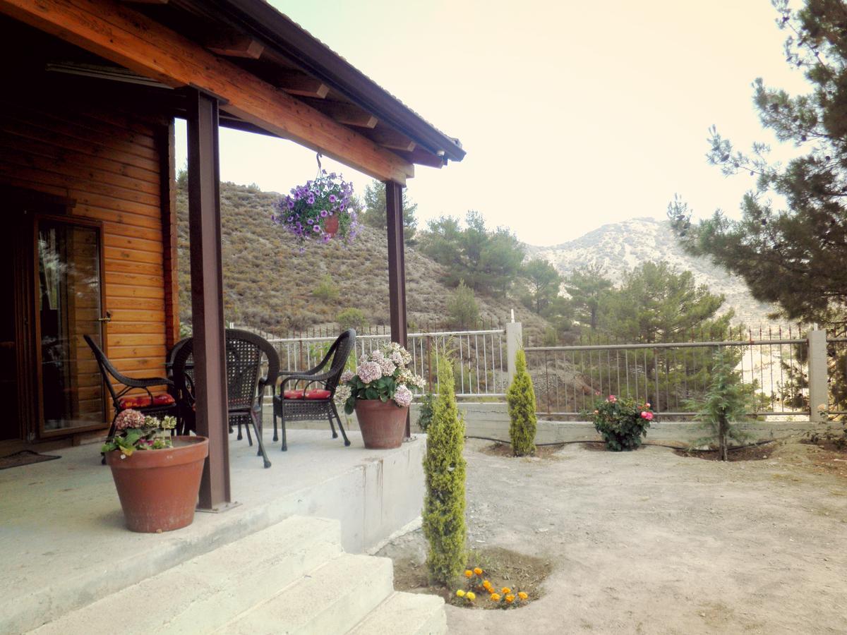 Villa Agros Timber Log House Extérieur photo